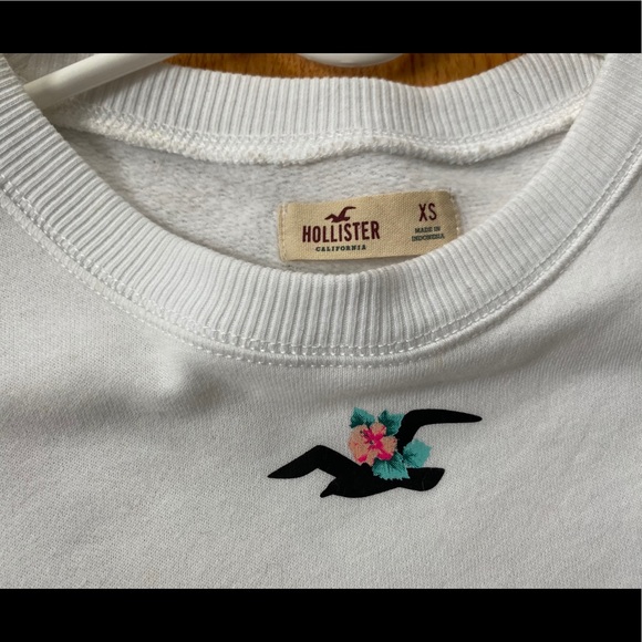 Hollister Crop Boyfriend Crewneck Sweatshirt - Picture 2 of 7